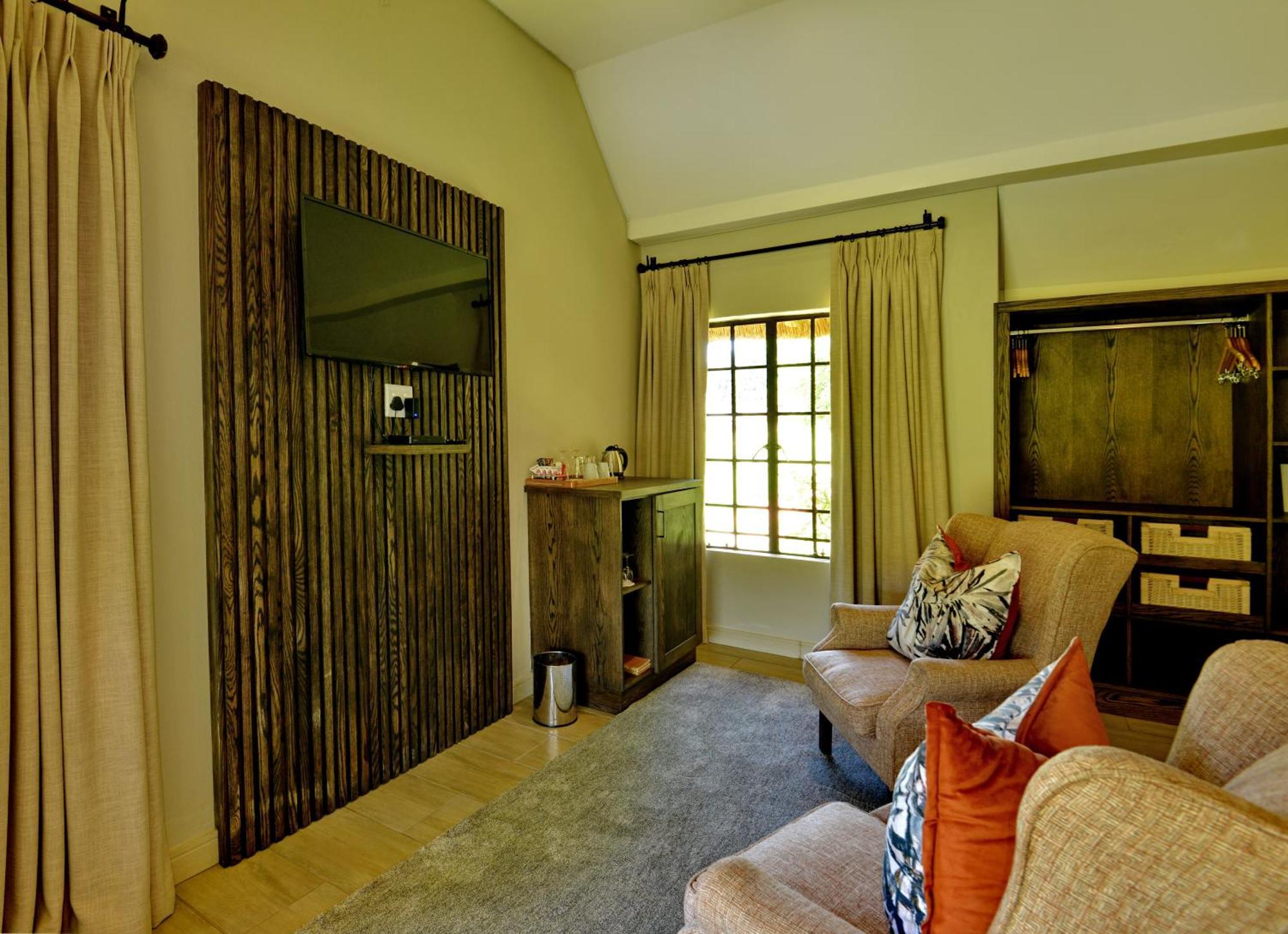 African Hills Safari Lodge & Spa Magaliesburg Szoba fotó