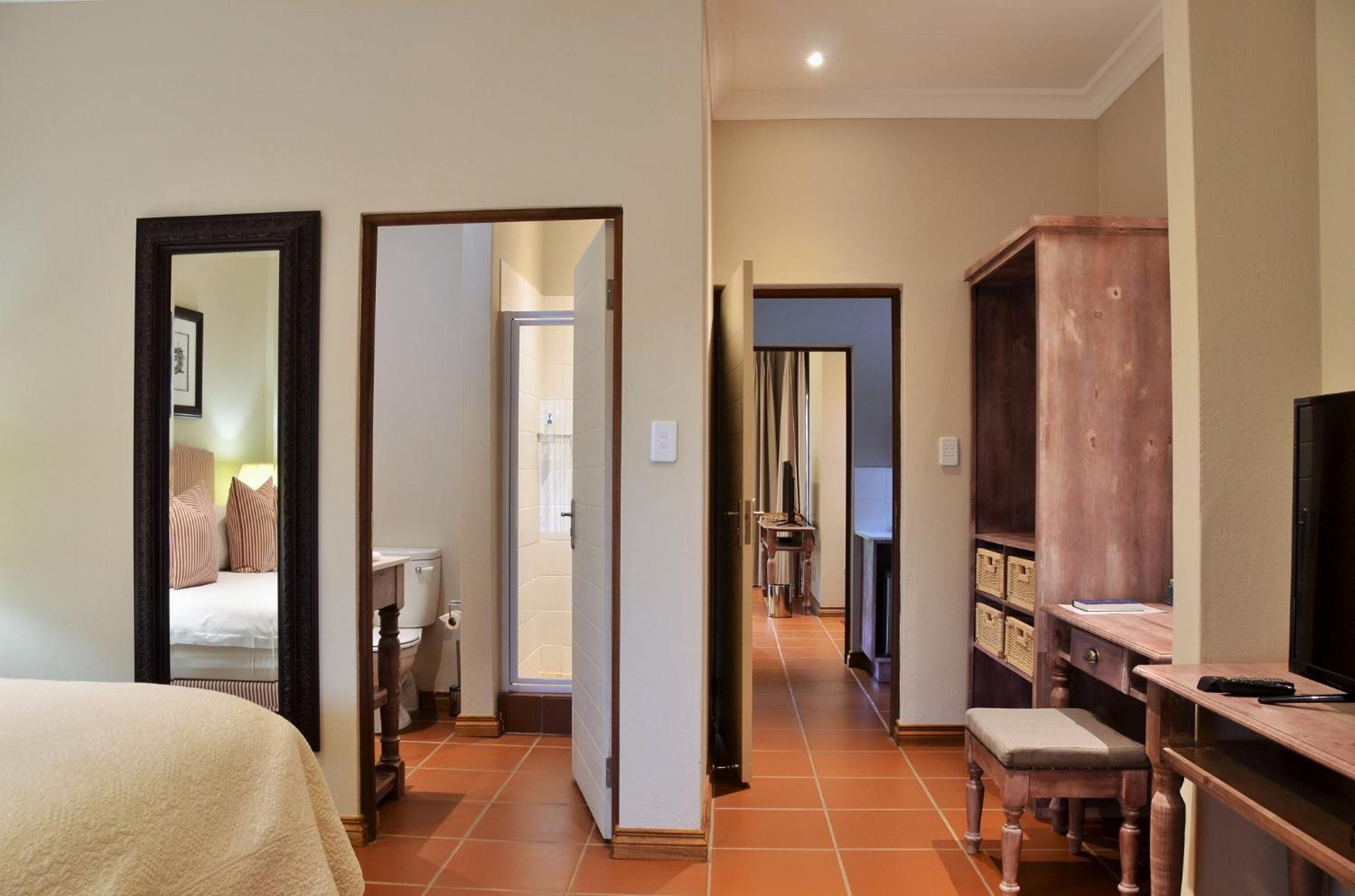 African Hills Safari Lodge & Spa Magaliesburg Szoba fotó